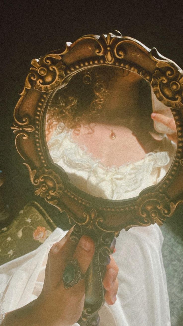 ANTIQUE
