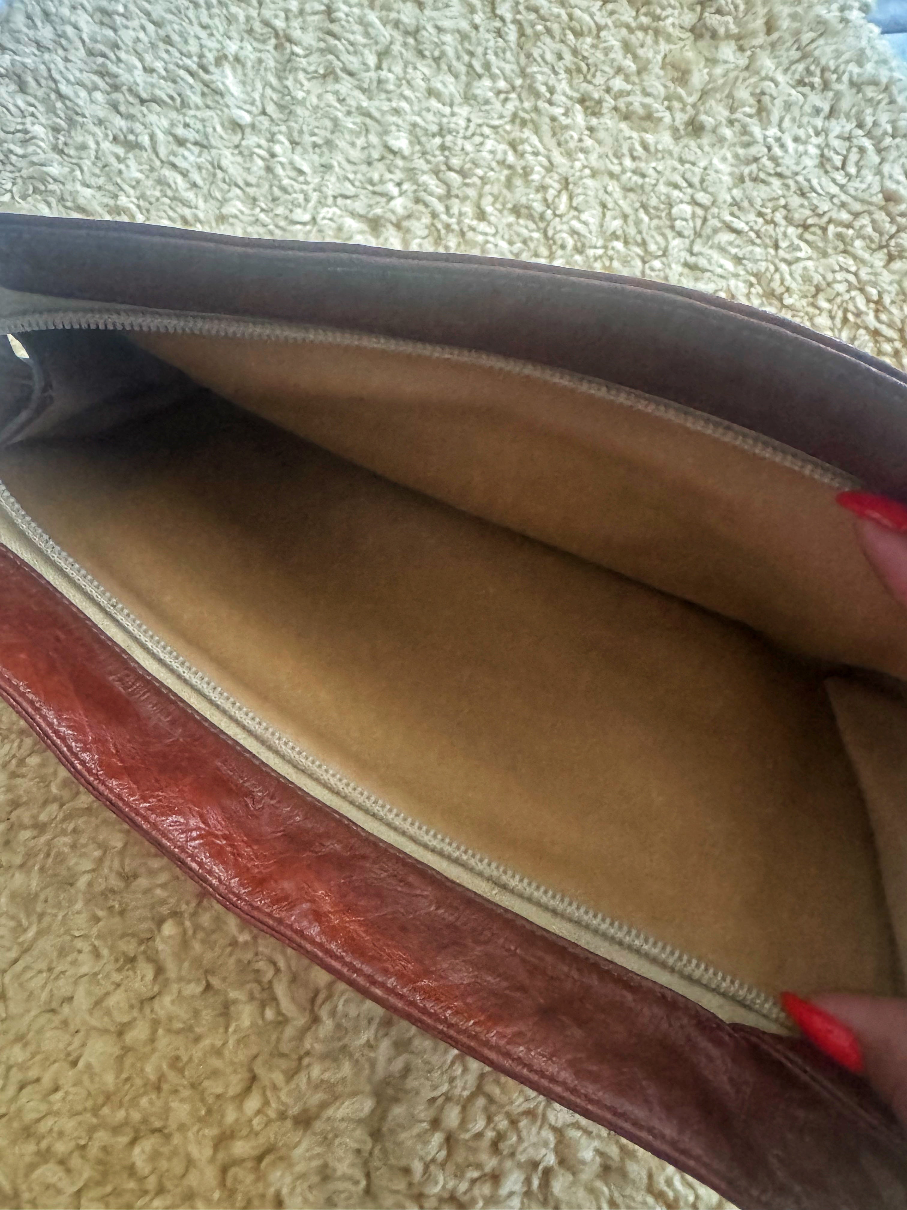 Eelskin Clutch